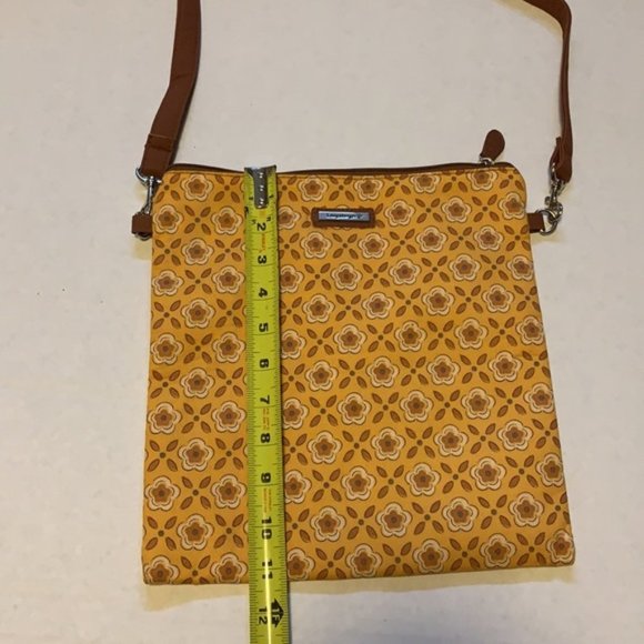 Longaberger Yellow and Brown Travel Bag Set - Picture 8 of 9